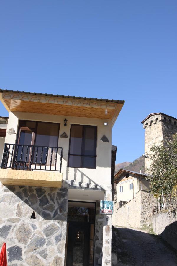 Eka'S Guest House Mestia Exterior photo